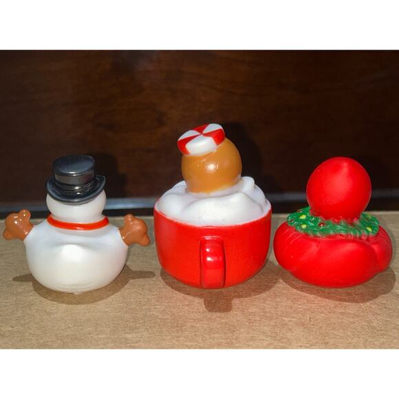 NEW (3) Christmas Snowman Redbird Cup of Cocoa 2" Rubber Ducks Duckies Jeep - Picture 3 of 5